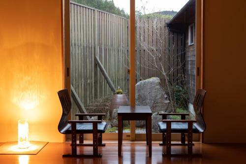 Hotel Yufuin Jiyu-kan