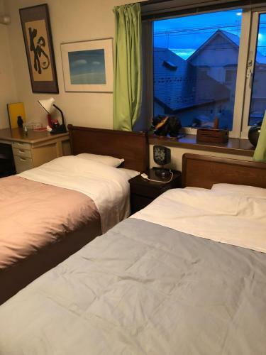 Hostal Guest House Chara