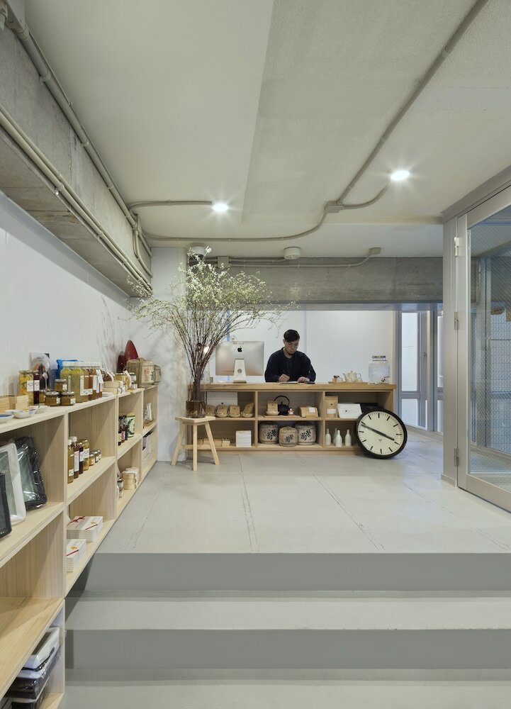 Common De - Hostel & Bar