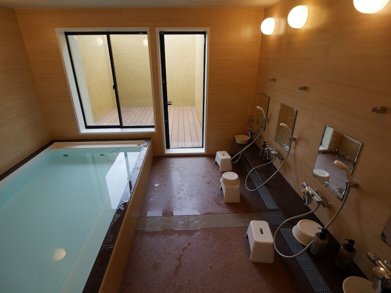 Hostal J-hoppers Lake Biwa Guesthouse