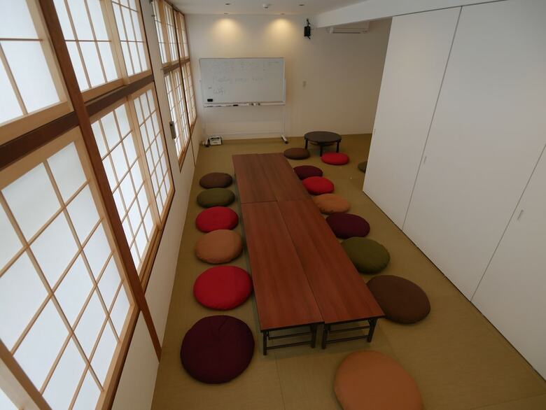 Hostal J-hoppers Lake Biwa Guesthouse