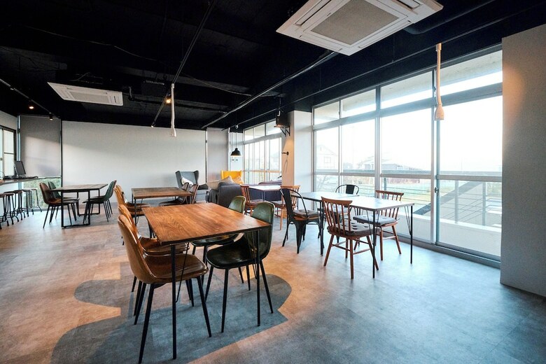 Hostal J-hoppers Lake Biwa Guesthouse