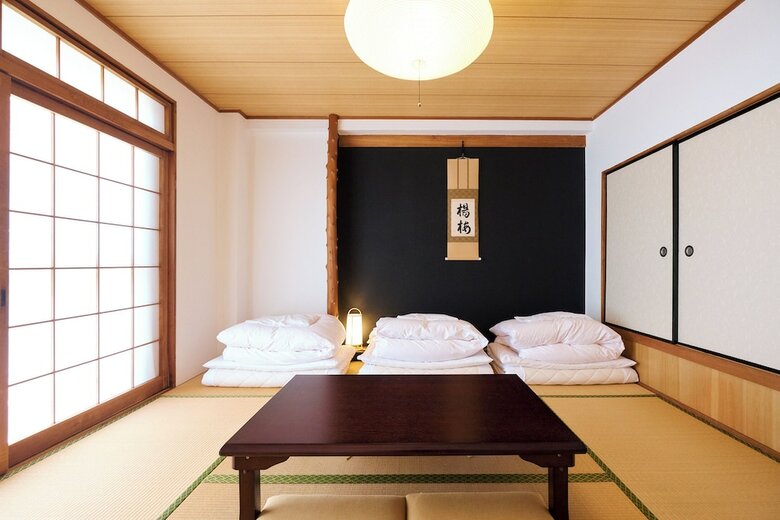 Hostal J-hoppers Lake Biwa Guesthouse