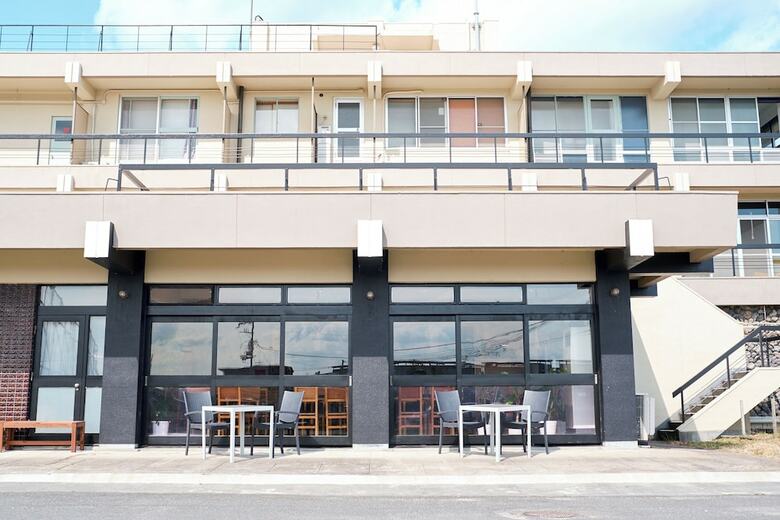 Hostal J-hoppers Lake Biwa Guesthouse