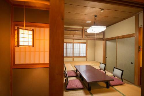Kappo Ryokan Shiroyama