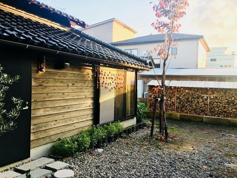 B&B Neagari