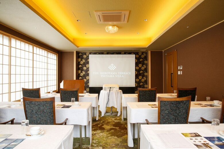 Hotel The Shiroyama Terrace Tsuyama Villa