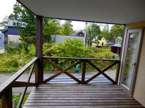 Hirafu House 8