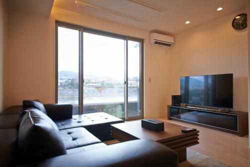 Villa Kyoto River Side Modern House