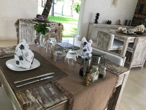 The Villa Luxury Suites Hotel