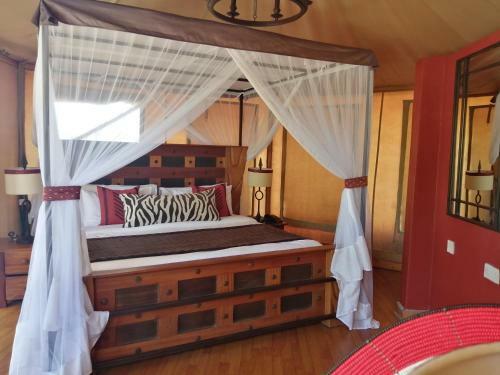 Emayian Luxury Camp