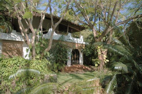 Shambani Cottages
