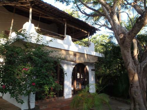 Shambani Cottages