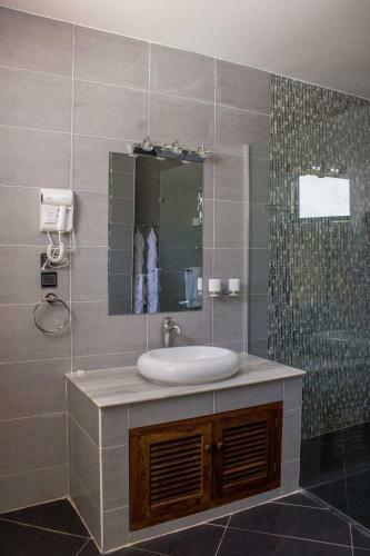 Hotel Seaclusion Diani