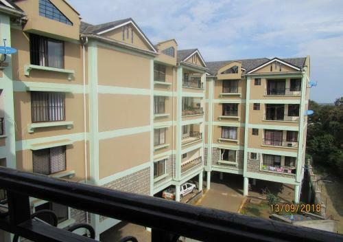 Lakeview Lux Apartment
