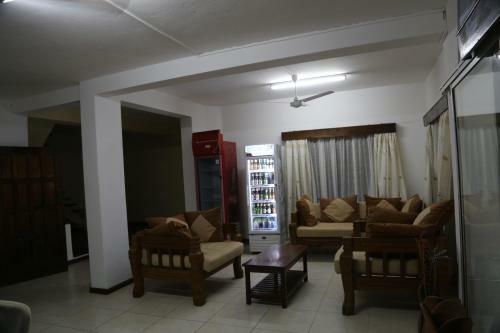 Hostal Maasai Beach House