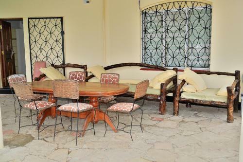 Hostal Maasai Beach House