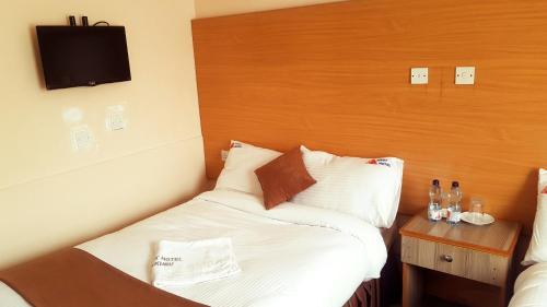 Pivot Hotel