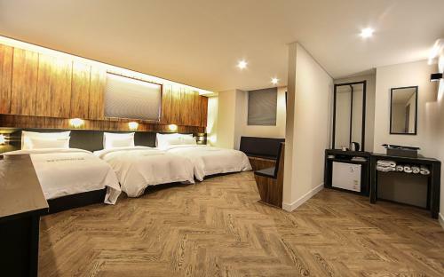 Busan Station Maximum Hotel