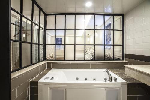 Hotel Stay 53