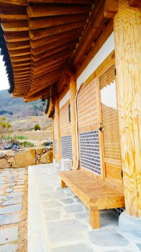 Hostal Myeongga Hanok Pension