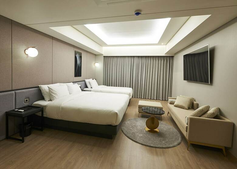 Hound Hotel Yeonsan