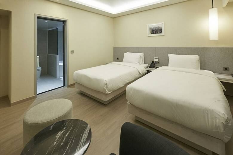 Hound Hotel Yeonsan