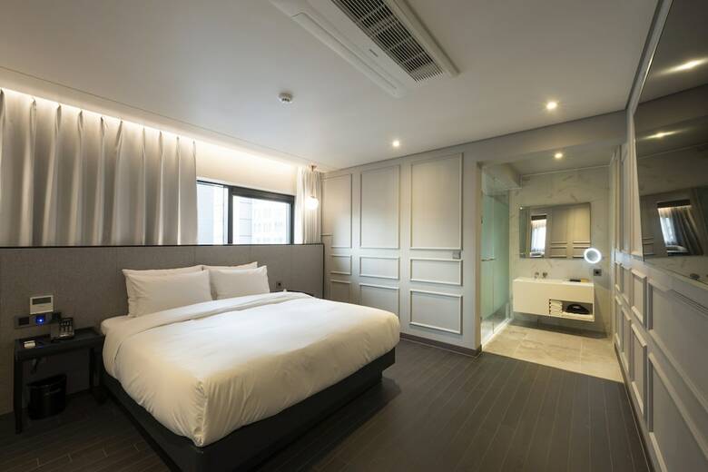 Hound Hotel Yeonsan