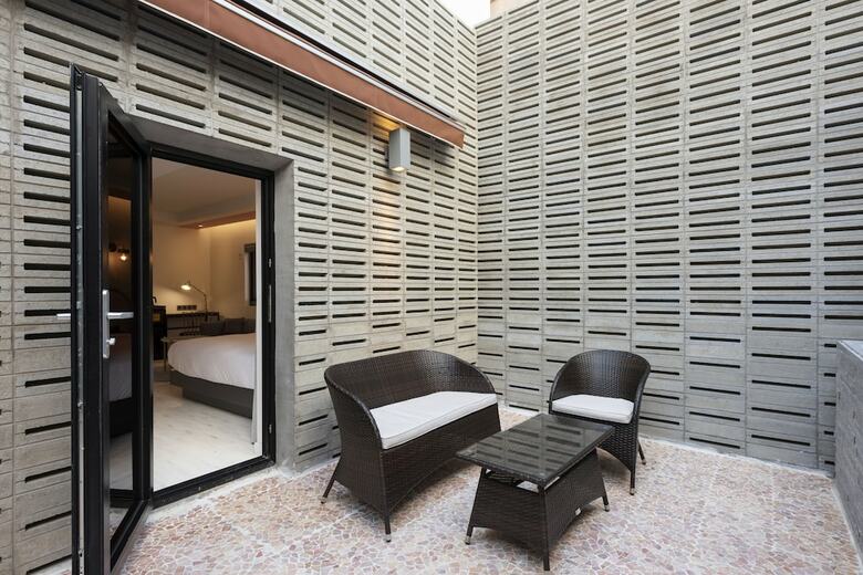 Hound Hotel Yeonsan