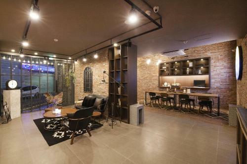 The Hotel Gray