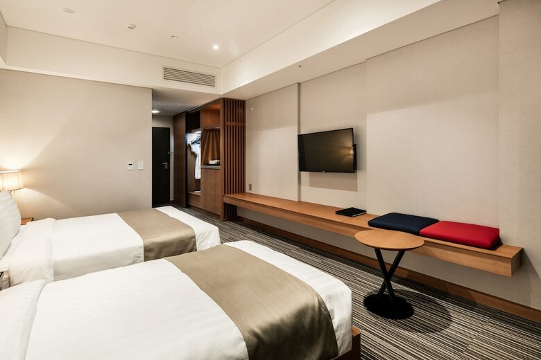 Golden Tulip Incheon Airport Hotel