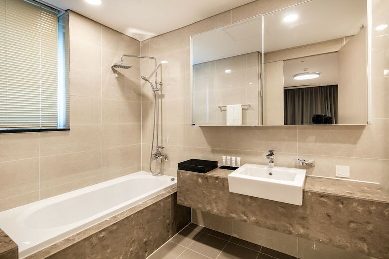Golden Tulip Incheon Airport Hotel