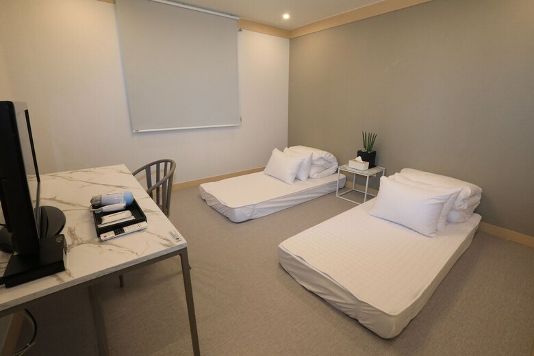 Maison Mini Hotel & Guesthouse