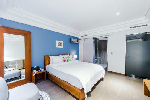 Soho Hotel Airport