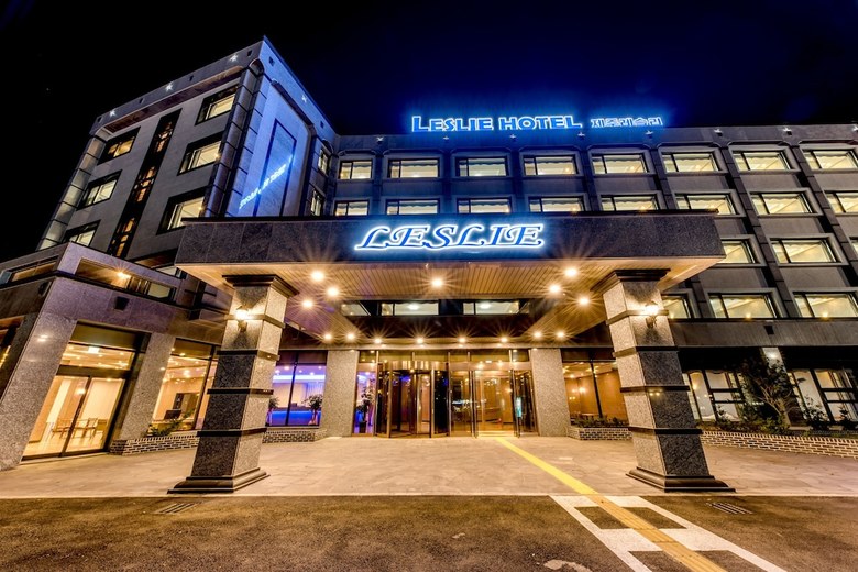 Leslie Hotel