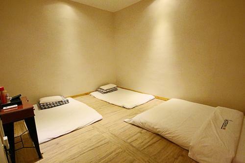 Maum Hotel And Backpackers