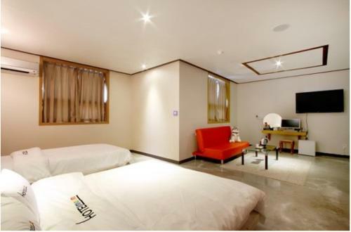 Maum Hotel And Backpackers
