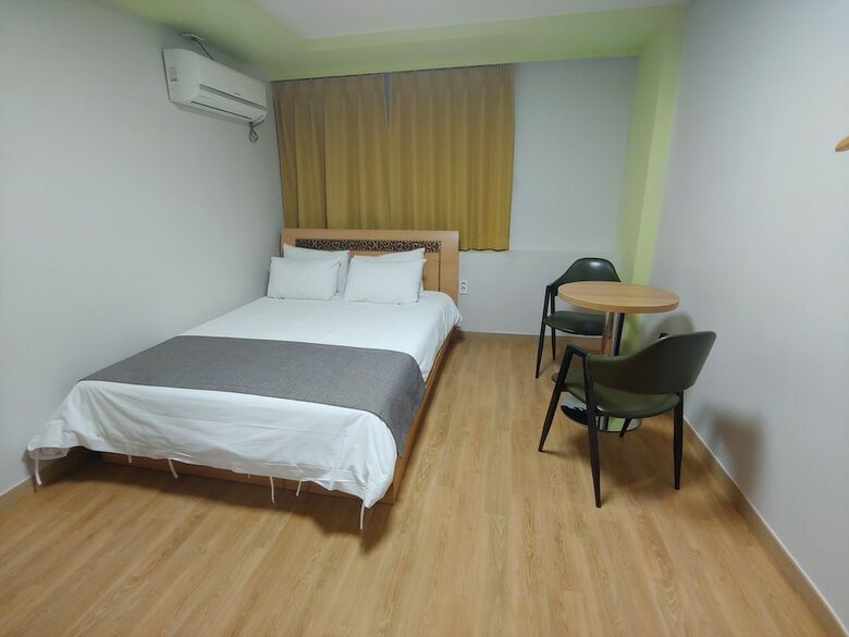 Gallery Hotel Bnb