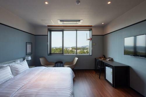 Brown-dot Hotel Shinho