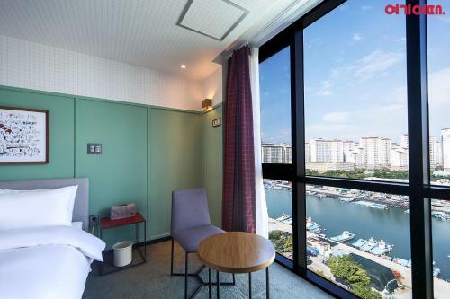Brown-dot Hotel Shinho