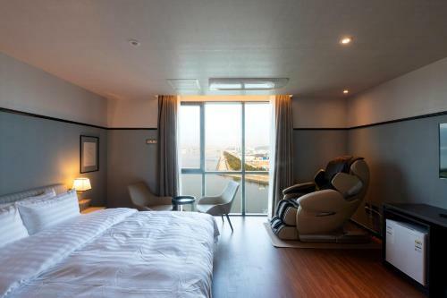 Brown-dot Hotel Shinho