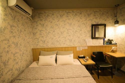 Insta Motel