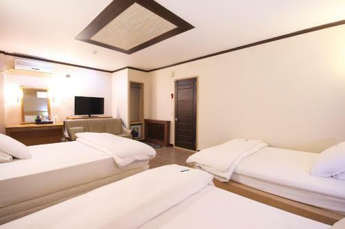 Daegu Hilltop Hotel