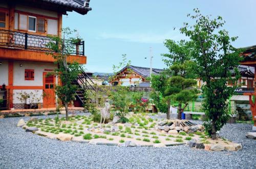 Hostal Gyeongju Ran Hanok Guesthouse