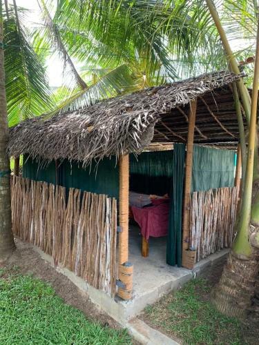 Hostal Mahee House