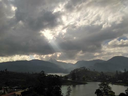 Hotel Dam House (near Adams Peak)