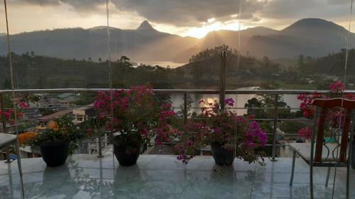 Hotel Dam House (near Adams Peak)