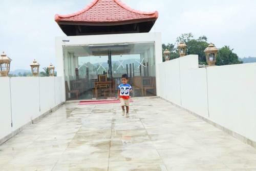 Friendship Hotel