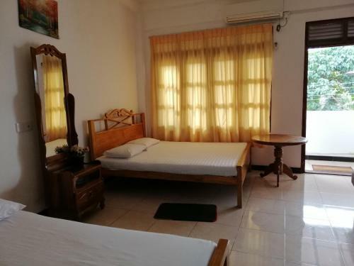 Hotel Devinuwara Cs Guest Inn