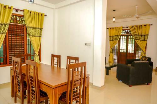 Yuli Nandas Villa - Kottawa